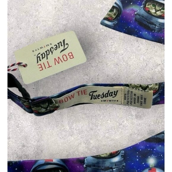 NEW TUESDAY Polyester Self Bow Tie Purple Astronaut Cat USA Flag W:2.7" - Picture 2 of 3